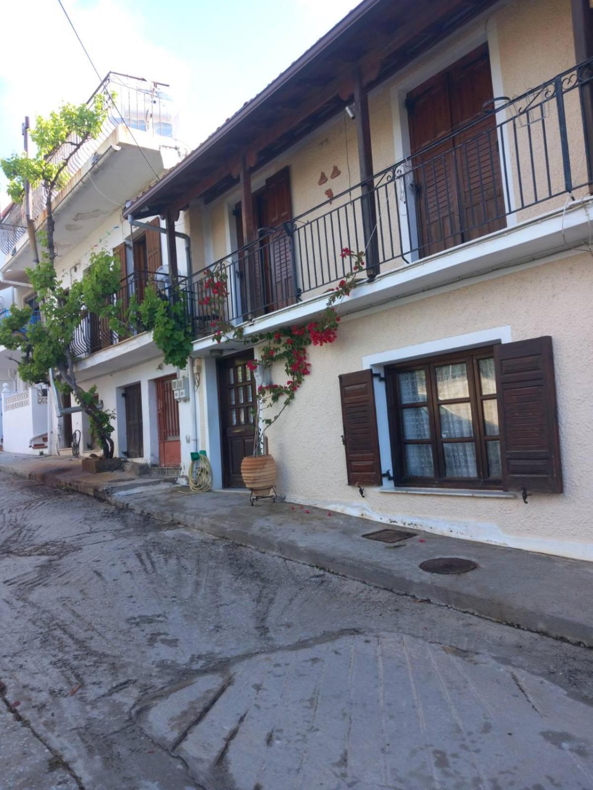 Katerinas Apartmens Skiathos Exterior foto